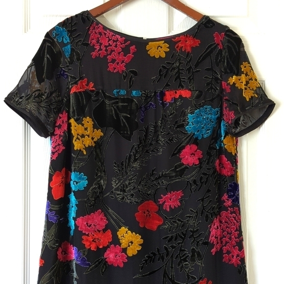 Maeve Anthropologie Alisa Floral Burnout Velvet & Silk Mini Tee Dress Black 4P - Picture 2 of 13